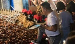 西安爆料摔碗酒席事件视频,一场意外引发的餐桌风波