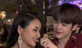 网红女博主爆料视频播放,视频播放背后的惊人真相